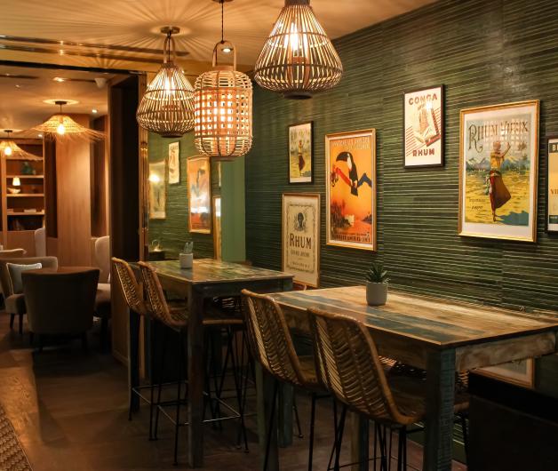 https://www.hotellabourdonnais.com/it/gloster-bar?utm_source=website&utm_medium=groupwebsite